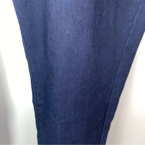 Curve appeal Minimalist Jegging - Picture 4 of 4